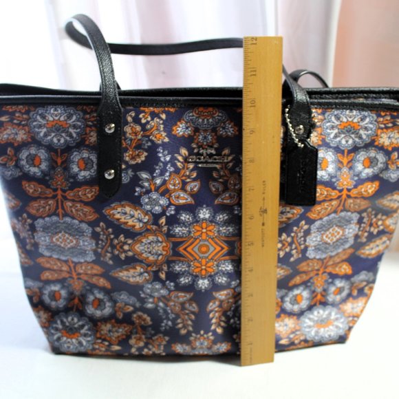 COACH Large Tote & Matching Wristlet, Blue/Orange Floral PVC, EUC - Picture 5 of 12